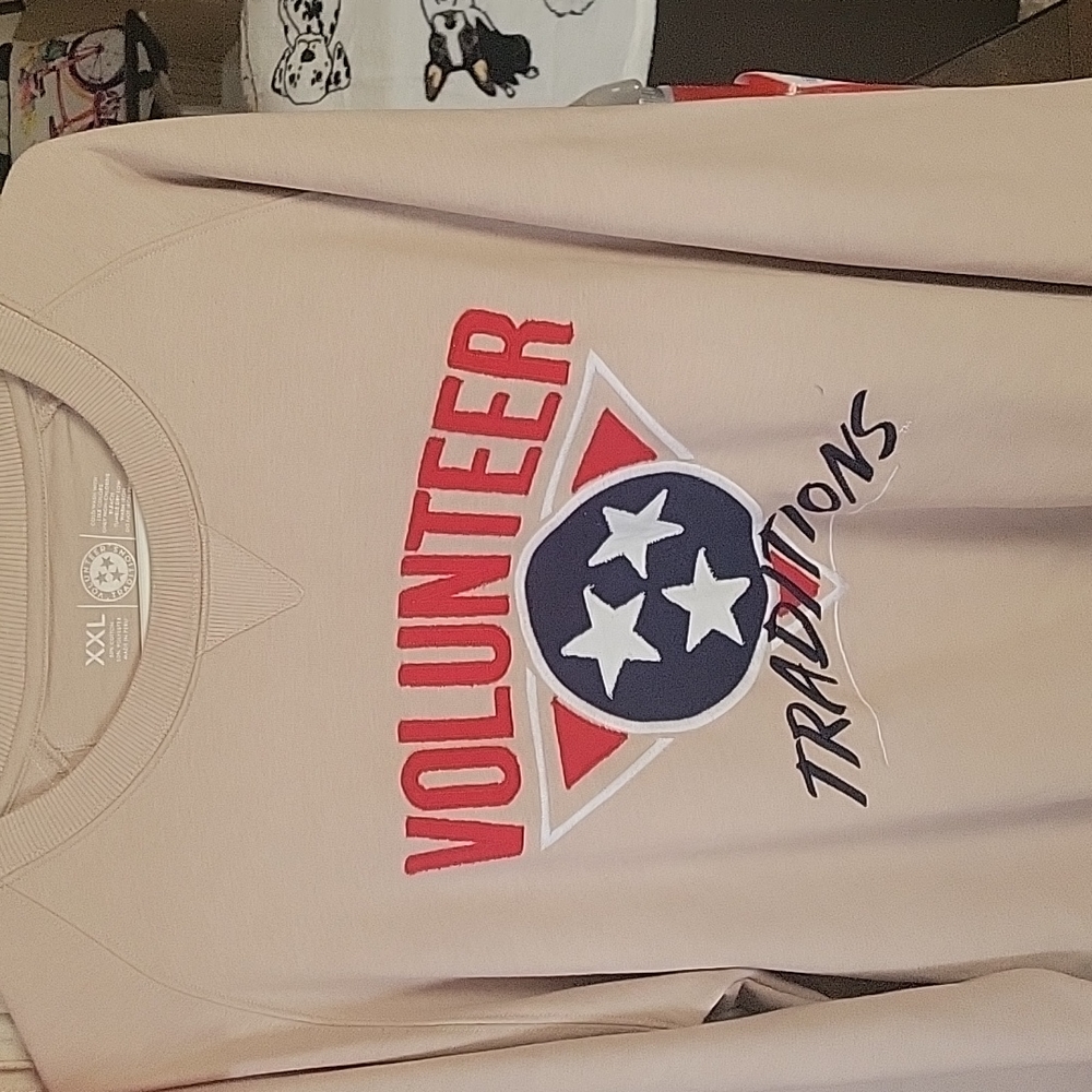 Ladies volunteer tn  sweatshirt size 2x gently worn